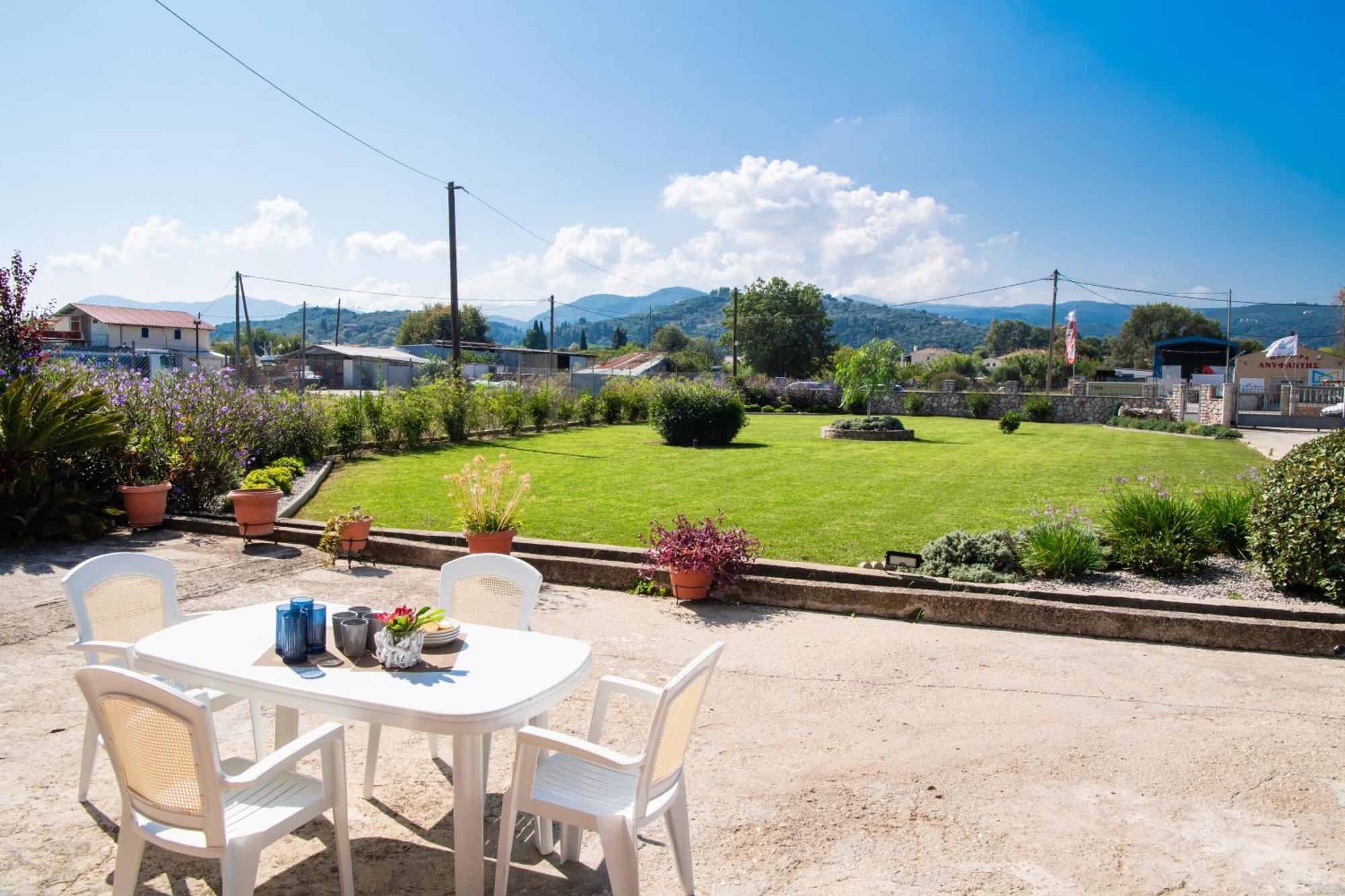 Ruellia Luxury Apartments Kalligoni Dış mekan fotoğraf