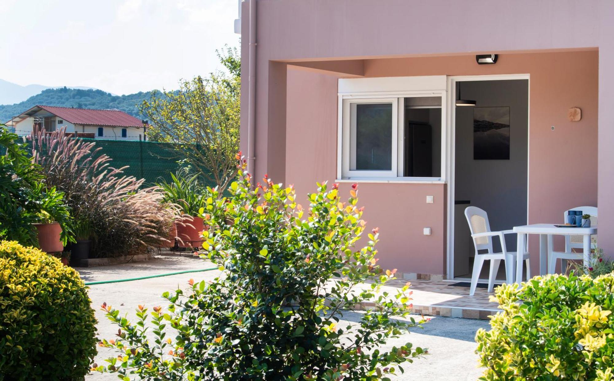 Ruellia Luxury Apartments Kalligoni Dış mekan fotoğraf